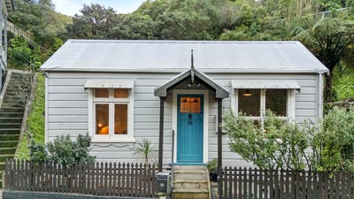 /international/nz/32-holloway-road-aro-valley-wellington-city-380066095042/