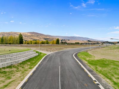 /international/nz/cromwell-central-otago-lakes-district-380066143986/