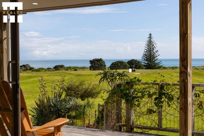 /international/nz/125-takahe-road-ahipara-far-north-380066119945/