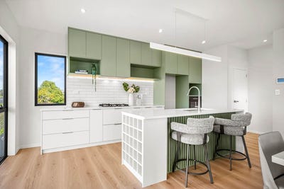 /international/nz/832-east-coast-road-oteha-north-shore-city-380066083807/