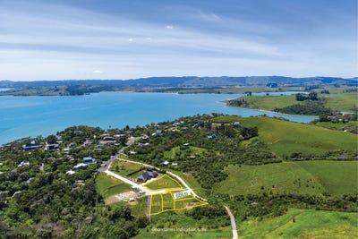 /international/nz/123-greenslade-road-waikokowai-lane-raglan-waikato-380066105478/