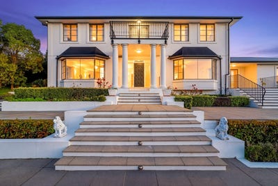 /international/nz/70-belleview-terrace-mount-pleasant-christchurch-city-380066114713/