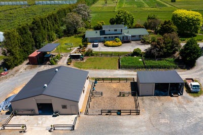 /international/nz/74-mill-road-clive-hastings-380066075622/