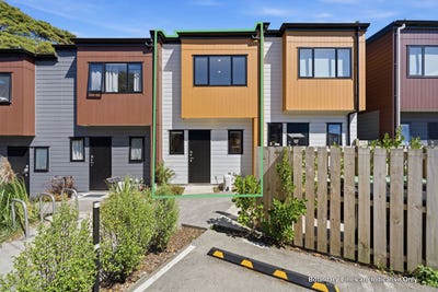 /international/nz/9-schnapper-rock-road-greenhithe-north-shore-city-380066103567/