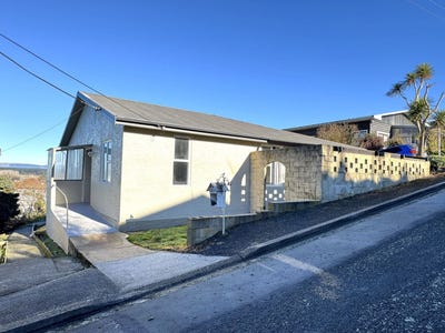 /international/nz/44-lowestoft-street-balclutha-clutha-380066168170/
