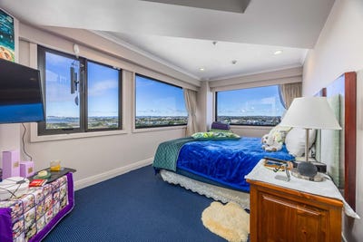 /international/nz/takapuna-north-shore-city-380066177926/