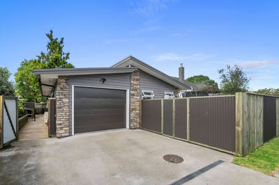 /international/nz/236-ranolf-street-glenholme-rotorua-380066096895/