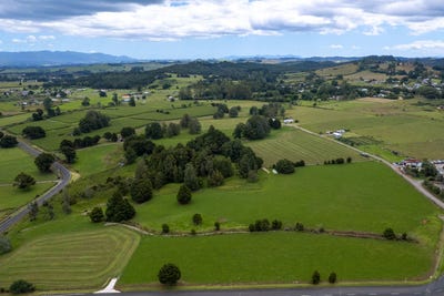 /international/nz/93-station-road-kaikohe-far-north-380066112864/