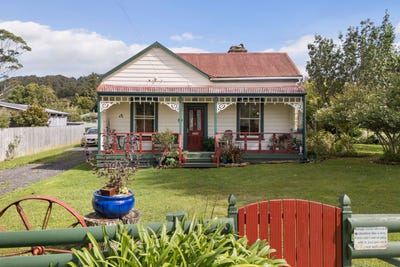 /international/nz/10a-queen-street-waikino-hauraki-380066098043/