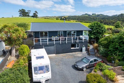 /international/nz/14-frances-street-taieri-mouth-clutha-380066109811/