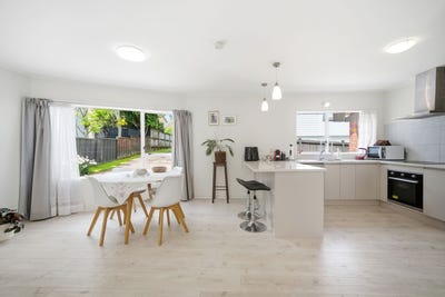 /international/nz/forrest-hill-north-shore-city-380066107043/