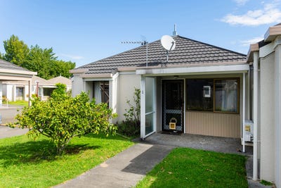 /international/nz/178-rutene-road-inner-kaiti-gisborne-380066102275/