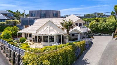 /international/nz/new-plymouth-central-new-plymouth-380066105299/