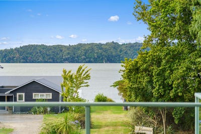 /international/nz/1295q-state-highway-30-rotoiti-forest-rotorua-380066101884/