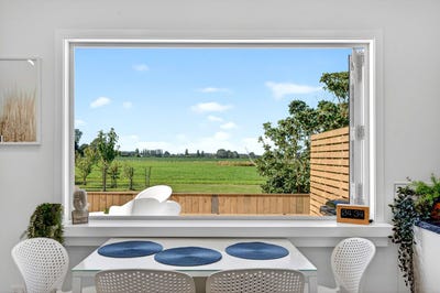 /international/nz/greytown-south-wairarapa-380066119377/