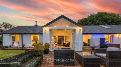 /international/nz/barton-road-heretaunga-upper-hutt-city-380066108437/