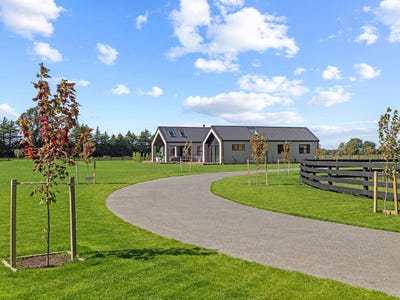 /international/nz/weedons-road-rolleston-canterbury-380066116268/