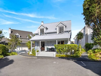 /international/nz/16-chapel-street-russell-far-north-380066090089/
