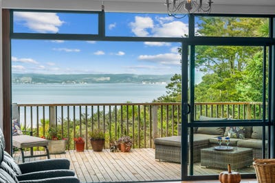 /international/nz/summer-road-tinopai-kaipara-380066103189/