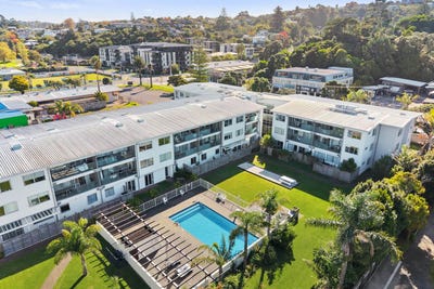 /international/nz/30-bute-road-browns-bay-north-shore-city-380066094403/
