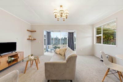 /international/nz/castlecliff-manawatu-whanganui-380066102085/