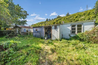 /international/nz/91-akatarawa-road-birchville-upper-hutt-city-380066097429/