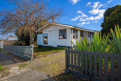 /international/nz/8-einstein-street-outer-kaiti-gisborne-380066096299/