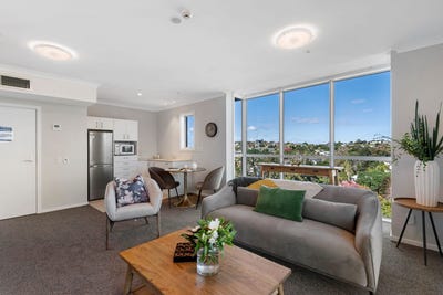 /international/nz/11-commodore-drive-lynfield-auckland-city-380066178483/