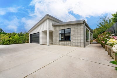 /international/nz/30-ipswich-street-hampden-waitaki-380066094215/