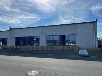 /international/nz/1-lake-bryndwr-lane-burnside-christchurch-city-380066146587/