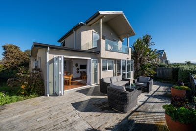 /international/nz/225-clifton-road-te-awanga-hastings-380066104921/
