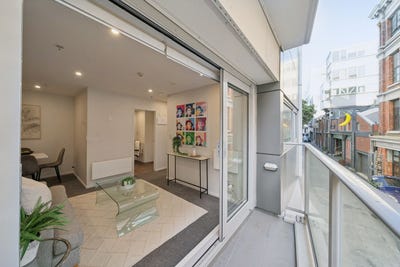 /international/nz/74-taranaki-street-te-aro-wellington-city-380066124754/