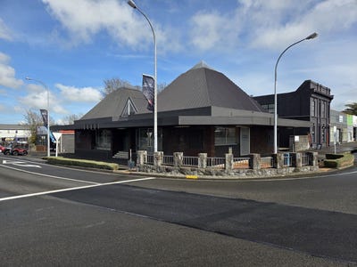 /international/nz/323-broadway-stratford-taranaki-380066128070/