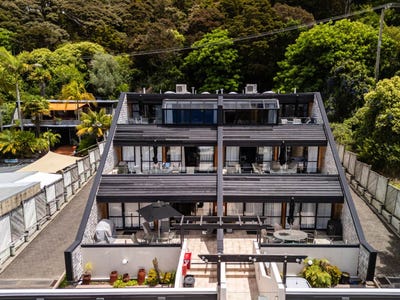 /international/nz/paihia-far-north-380066080235/