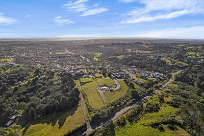 /international/nz/40-henriette-place-the-gardens-manukau-city-380066120534/