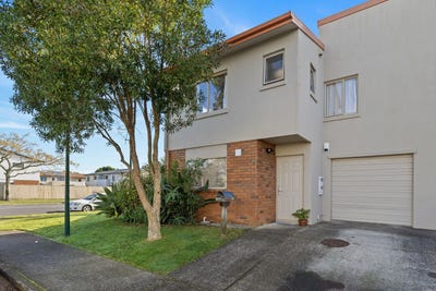 /international/nz/2-elwarth-way-ranui-waitakere-city-380066169353/