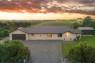 /international/nz/158-mount-biggs-road-halcombe-manawatu-whanganui-380066169517/