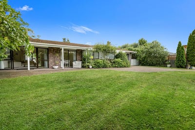 /international/nz/11a-orchard-place-lynmore-rotorua-380066091724/