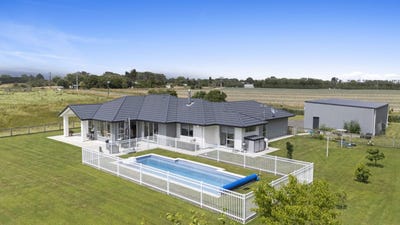 /international/nz/14-heatherlea-west-road-levin-horowhenua-380066169363/