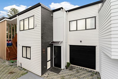 /international/nz/kelston-waitakere-city-380066094964/