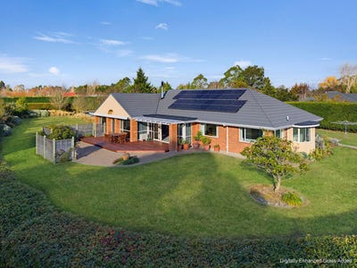 /international/nz/8-wetherfield-lane-swannanoa-waimakariri-380066106330/