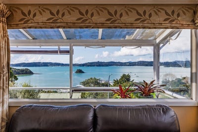 /international/nz/29-bayview-road-paihia-far-north-380066113828/