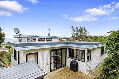 /international/nz/11-poto-road-normandale-lower-hutt-city-380066175736/