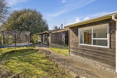 /international/nz/3-armstrong-avenue-waitara-new-plymouth-380066099044/