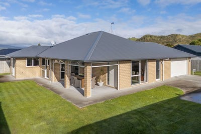 /international/nz/waihi-hauraki-380066169344/