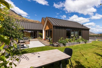 /international/nz/28-myles-way-lower-shotover-queenstown-380066179162/