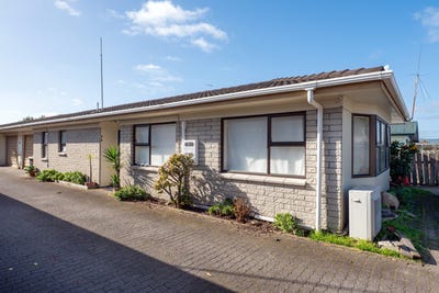 /international/nz/glenholme-rotorua-380066175240/