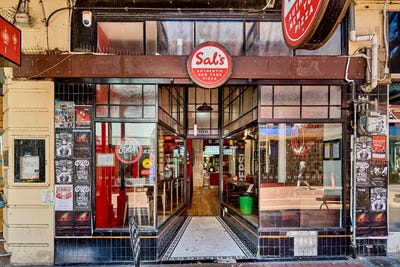 /international/nz/109-cuba-street-te-aro-wellington-city-380066145423/