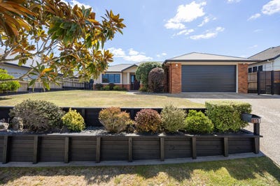 /international/nz/15-strathconnan-court-rototuna-hamilton-city-380066108211/