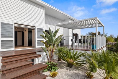 /international/nz/37-aratapu-street-waitara-new-plymouth-380066113233/